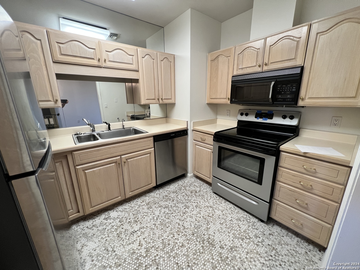 1 TOWERS PARK LN 301
