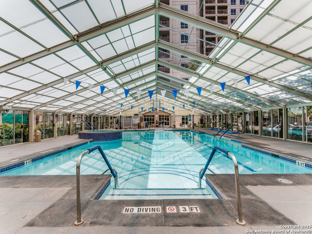 1 TOWERS PARK LN 901