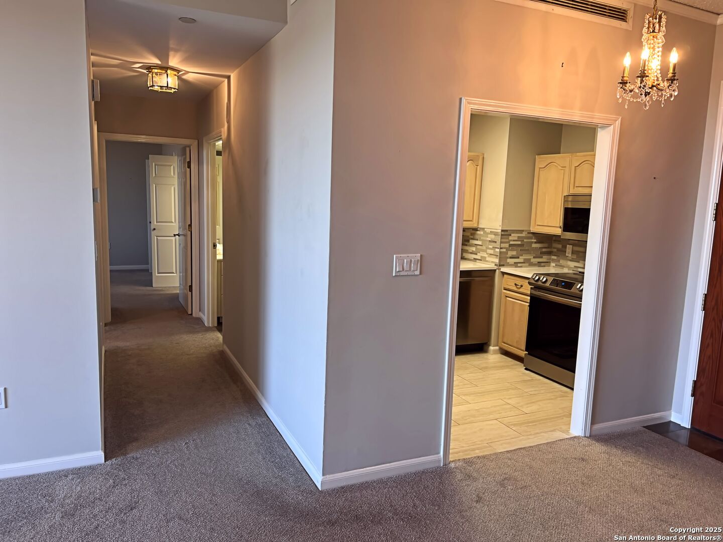 1 TOWERS PARK LN 901
