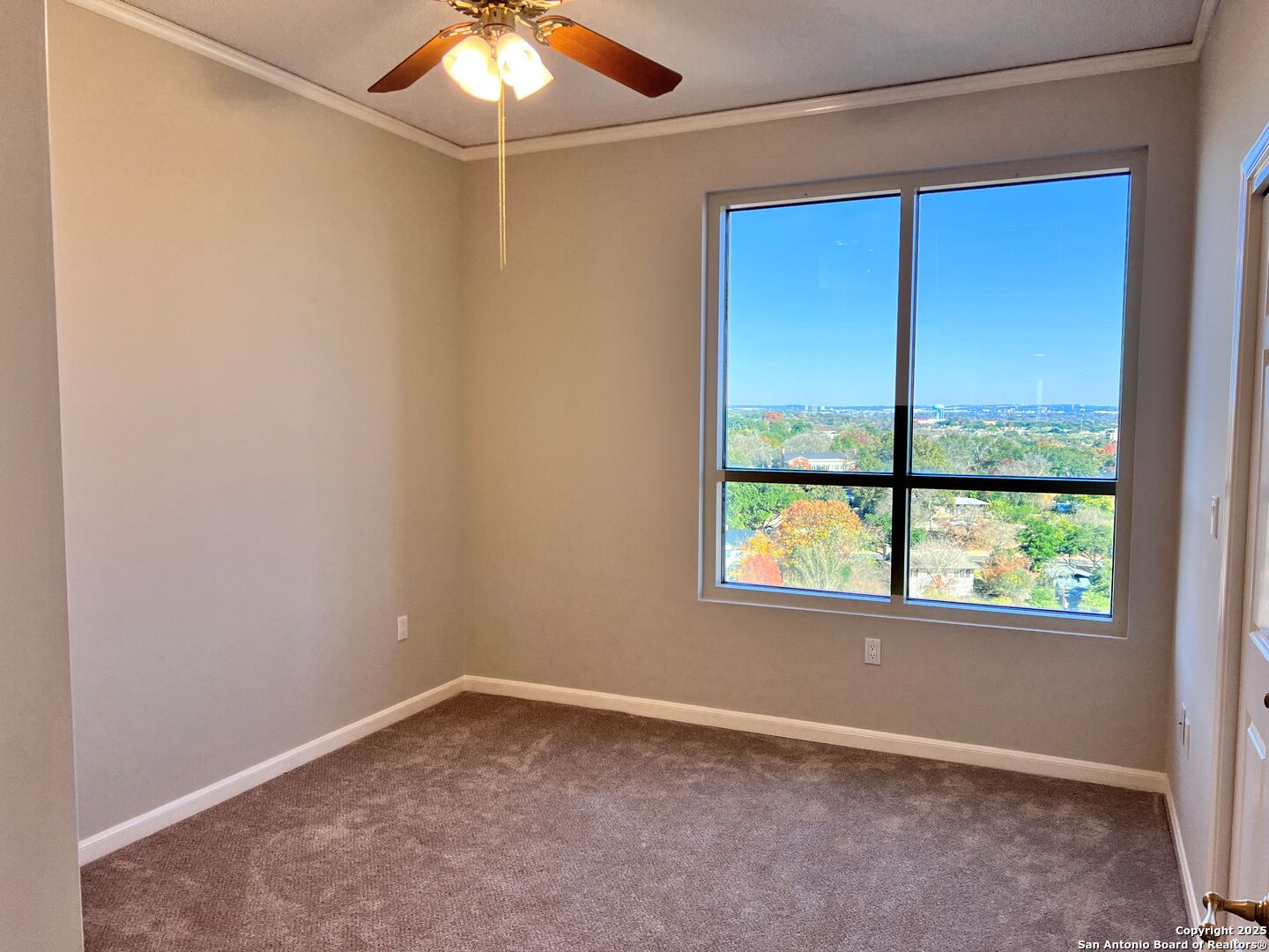 1 TOWERS PARK LN 901