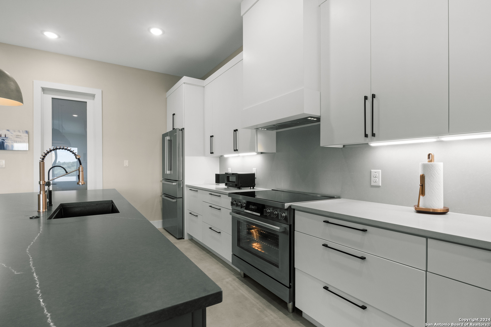 330 Preston Trail
