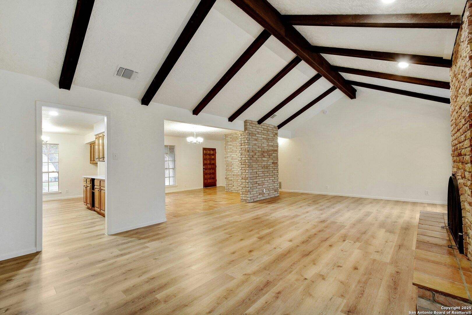 12611 chateau forest