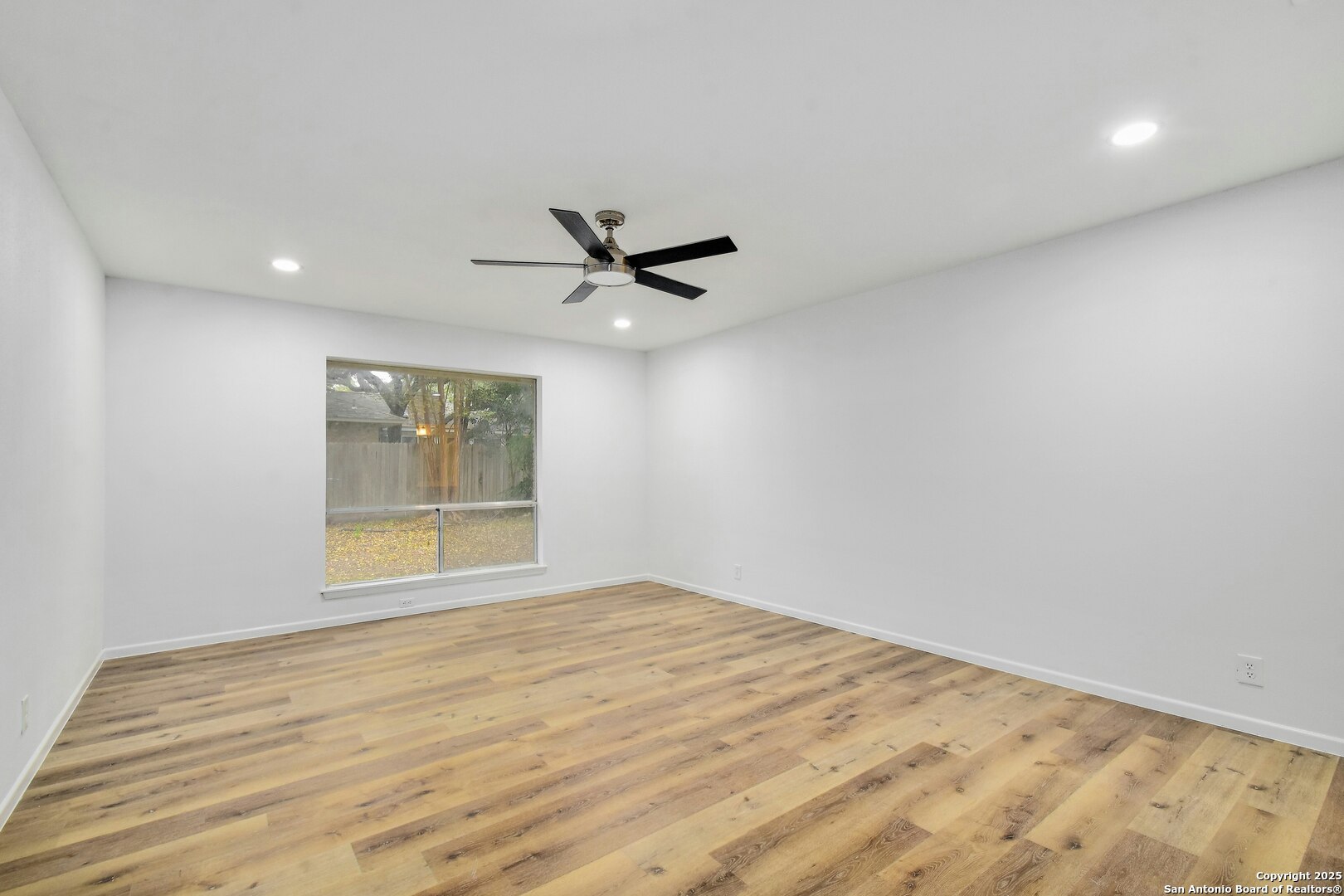 12611 chateau forest