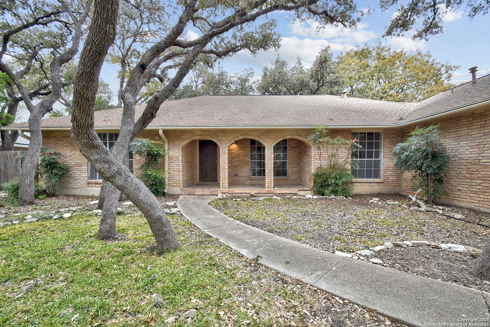 12611 chateau forest