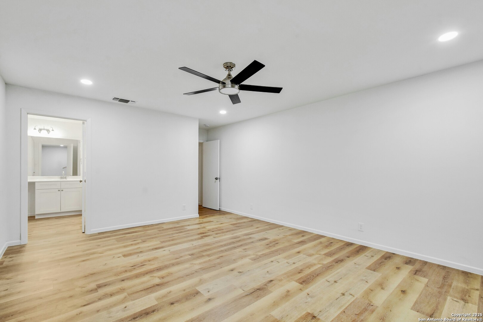 12611 chateau forest