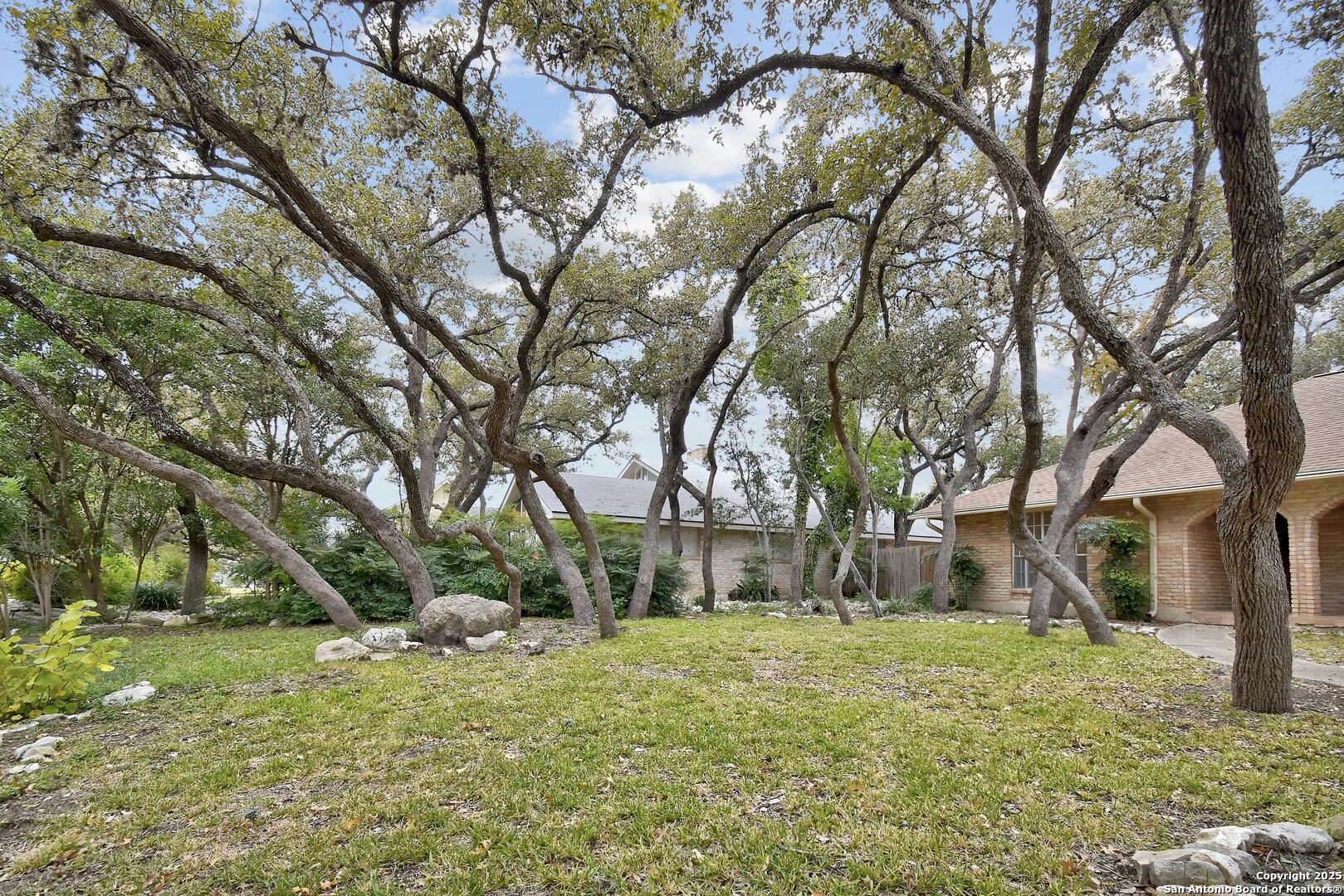 12611 chateau forest
