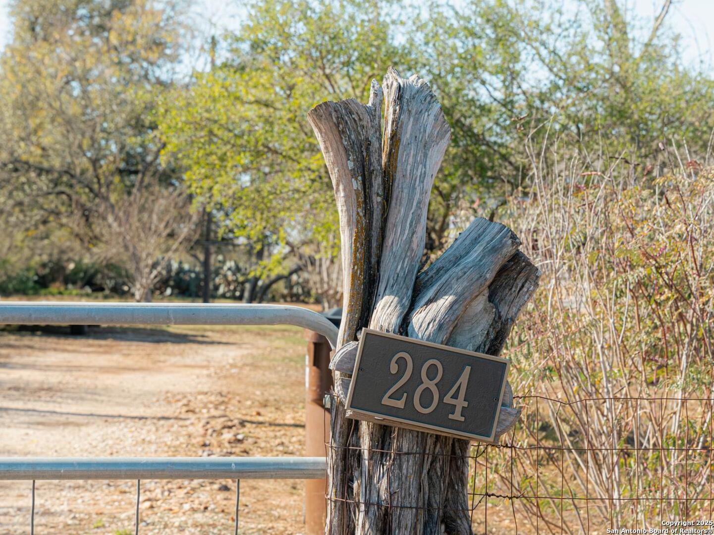 284 county road 4637