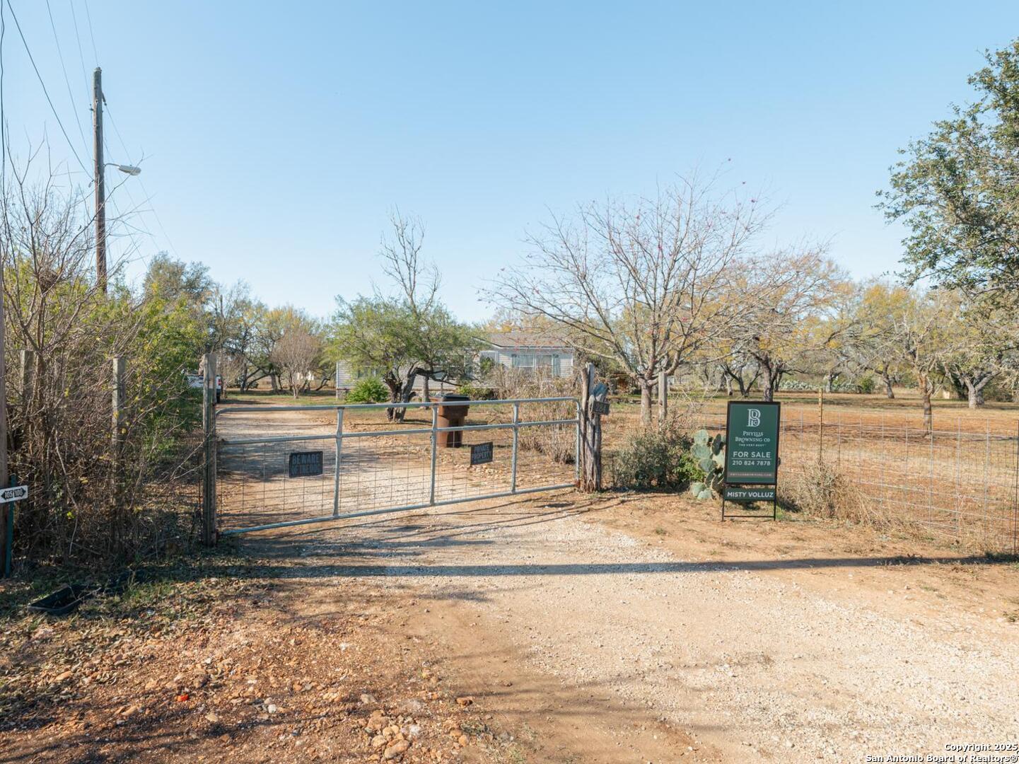 284 county road 4637