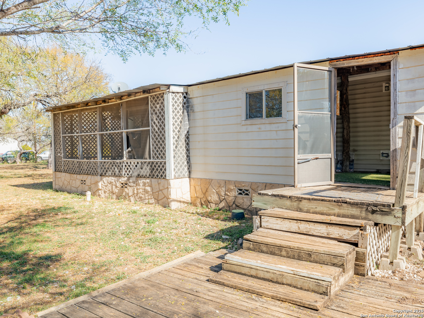 284 county road 4637