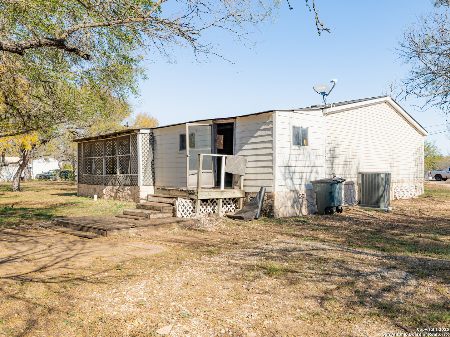 284 county road 4637