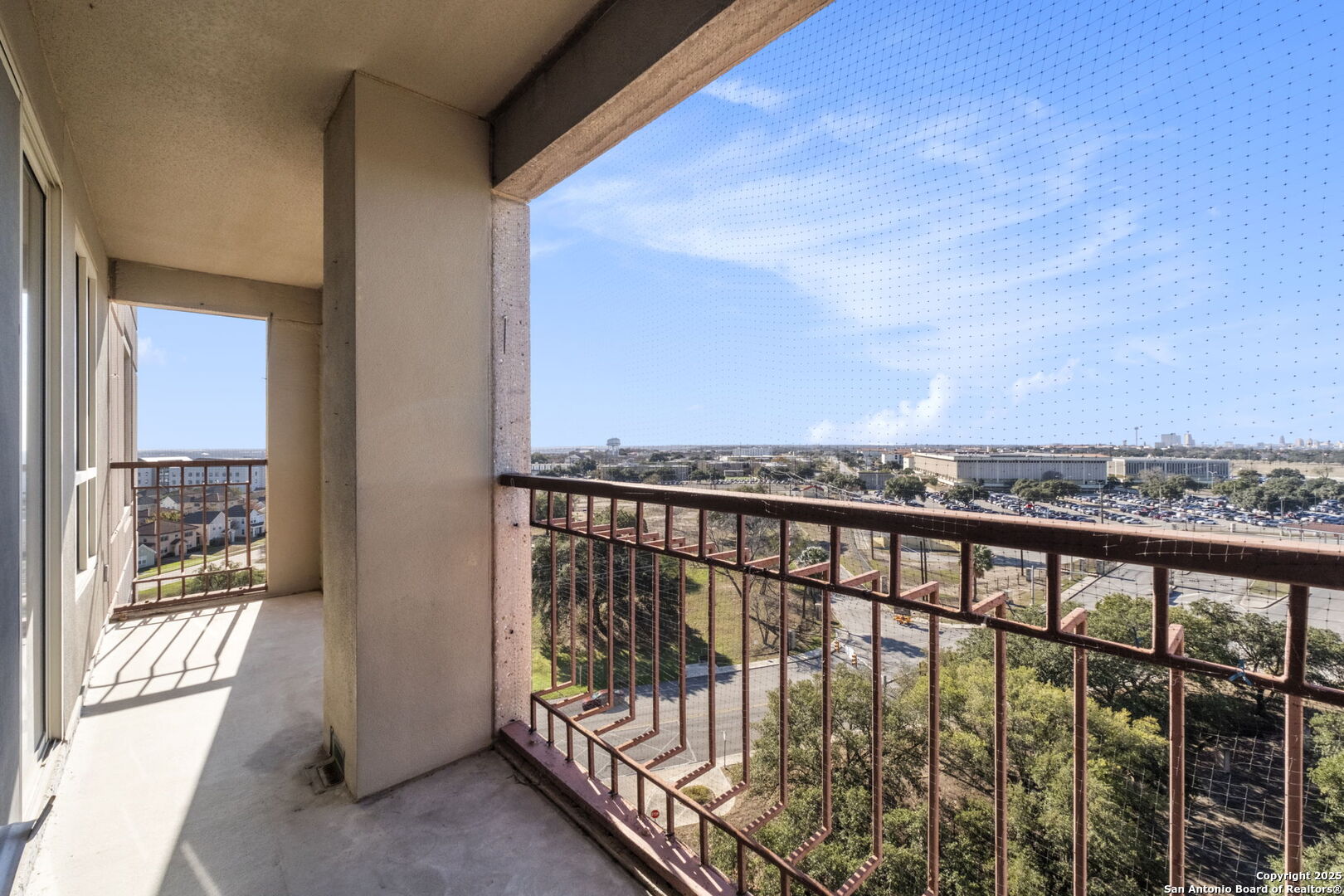 1 TOWERS PARK LN 912