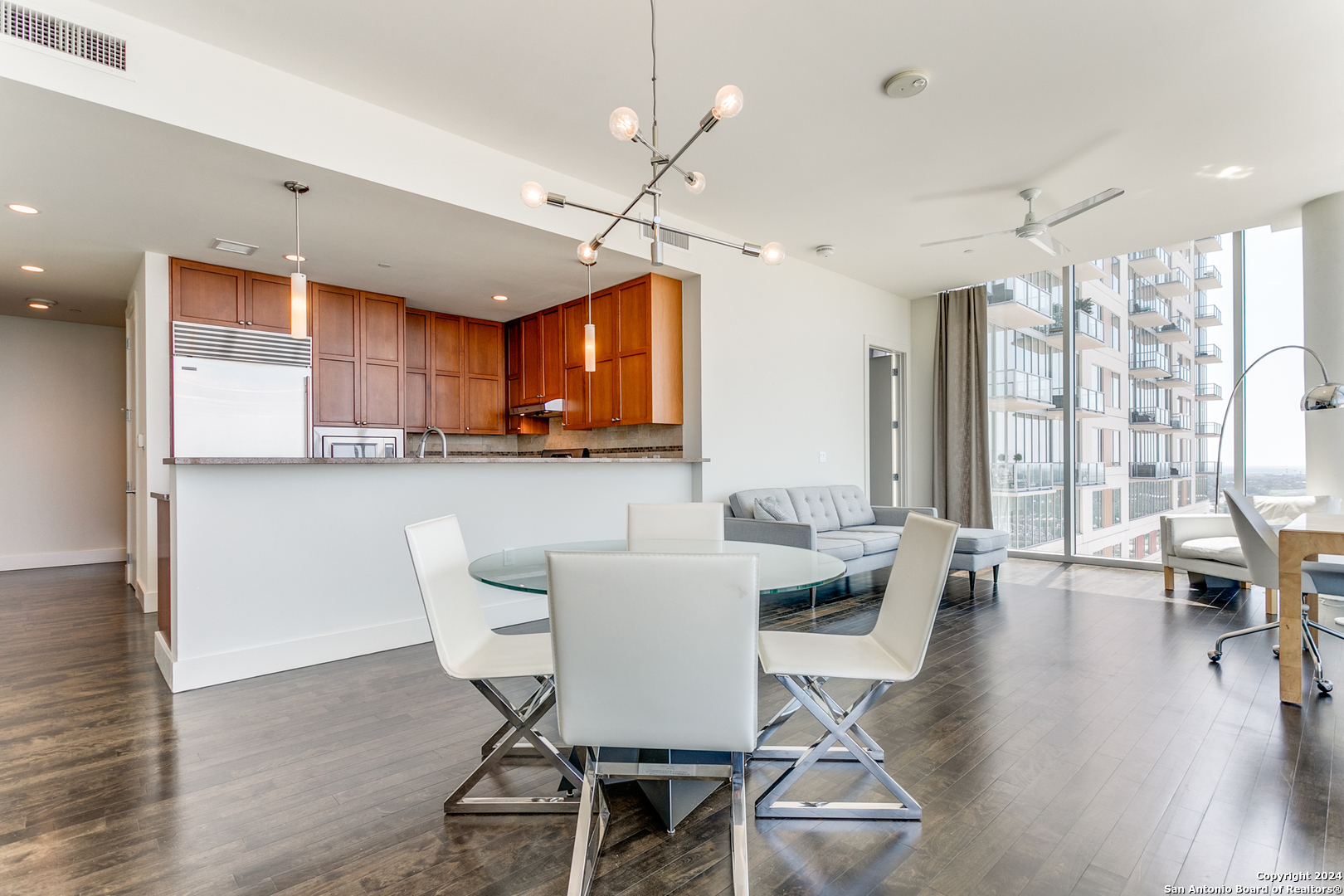 610 E MARKET ST 2507