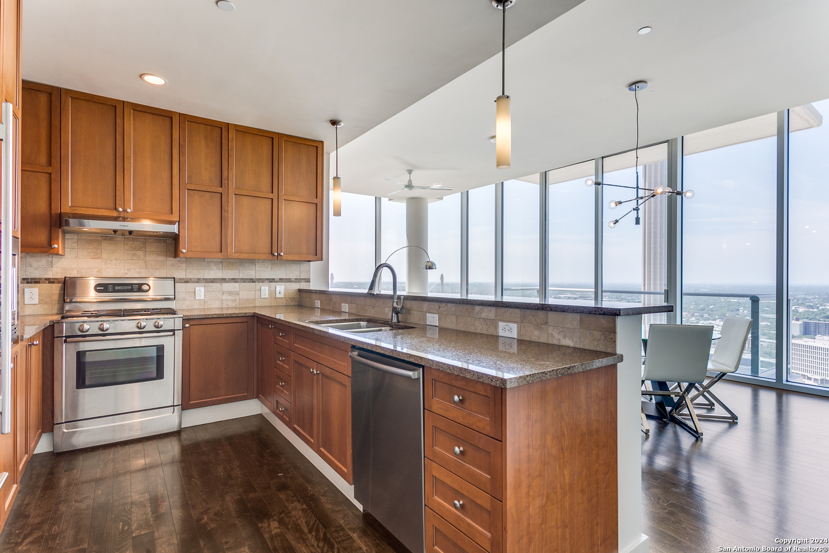 610 E MARKET ST 2507