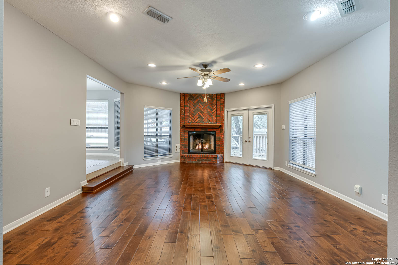 8743 PASEO OAKS