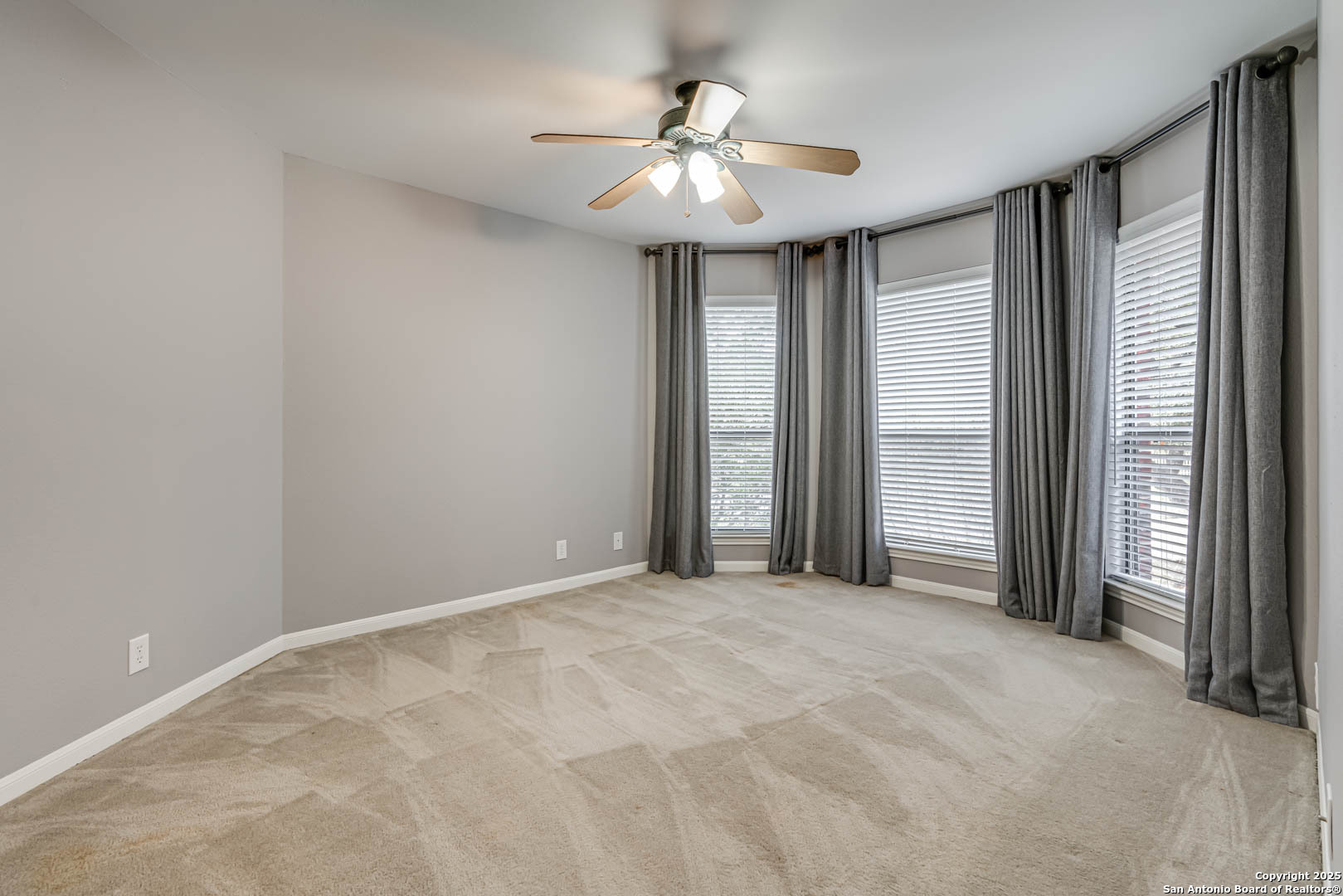 8743 PASEO OAKS