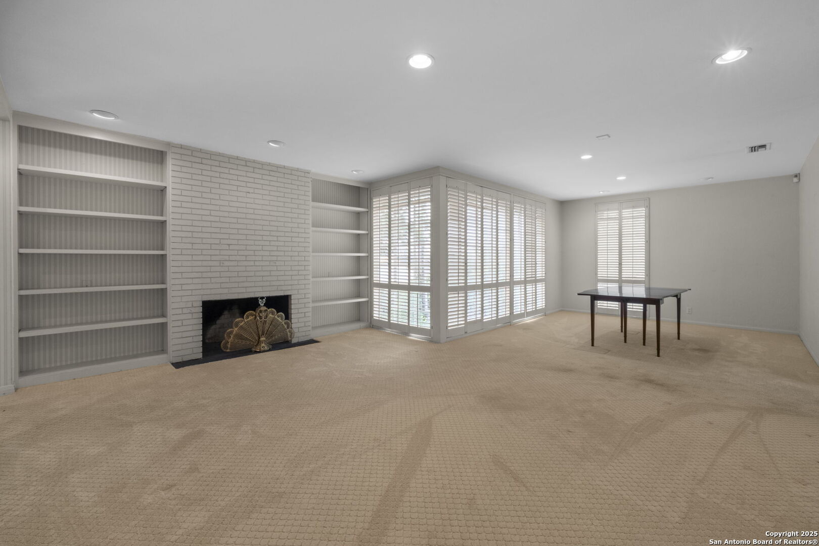 220 ALLEN ST