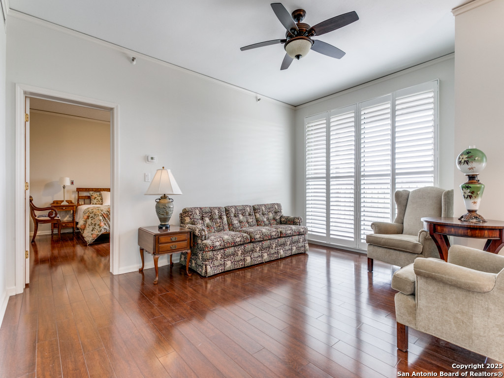 1 TOWERS PARK LN 416