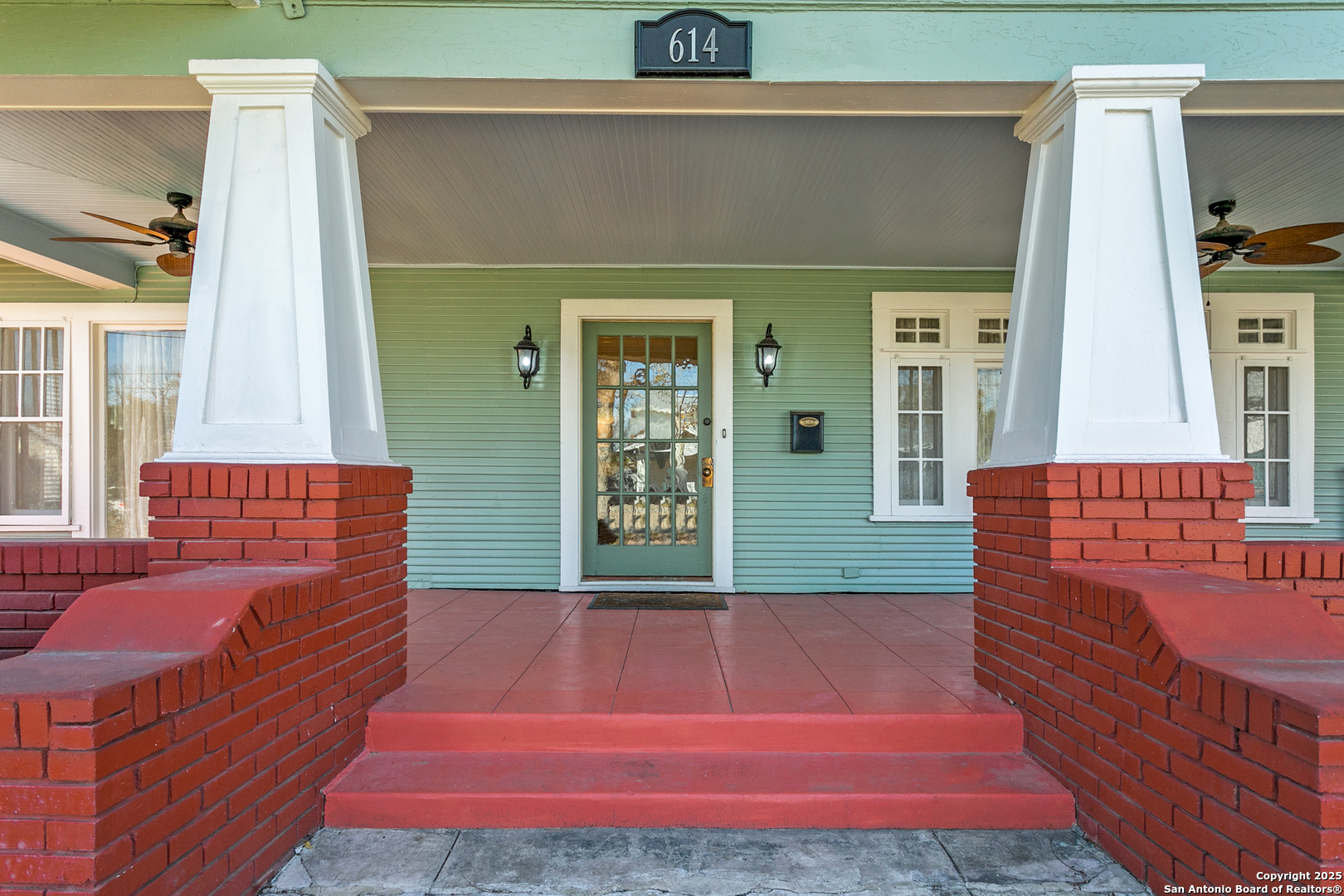 614 E PARK AVE