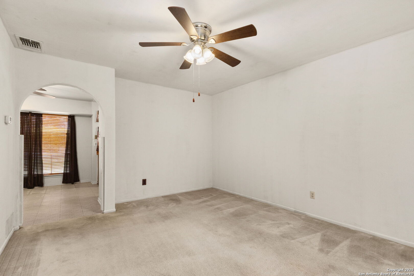 404 BEVERLY DR