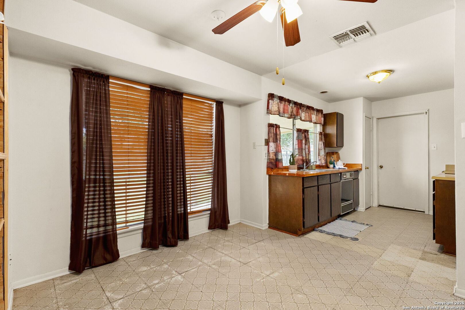 404 BEVERLY DR