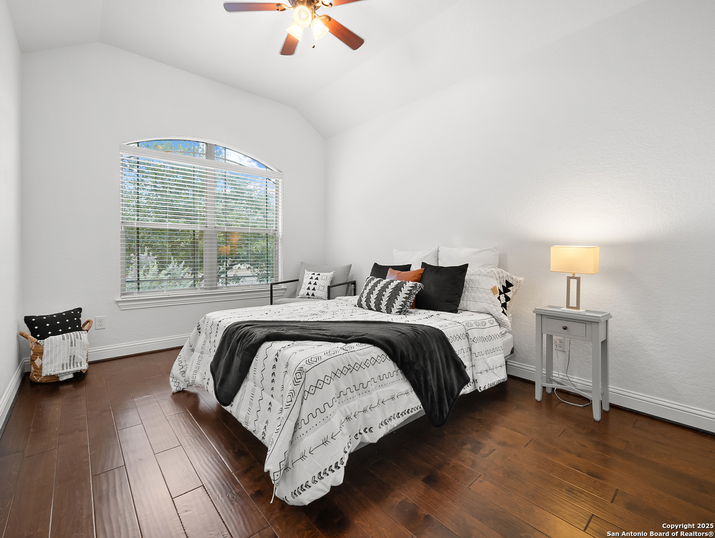 25906 CORONADO RDG