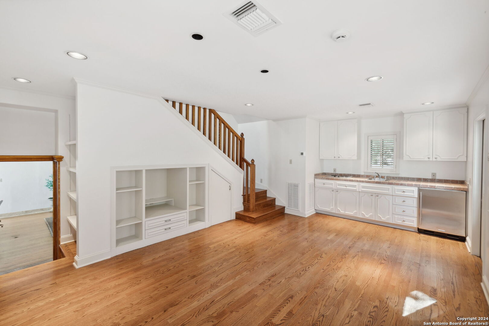 640 Ivy Lane
