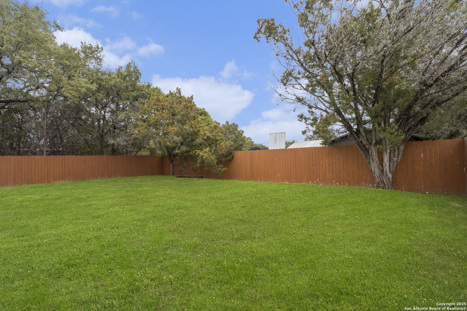 1680 LAKEVIEW DR