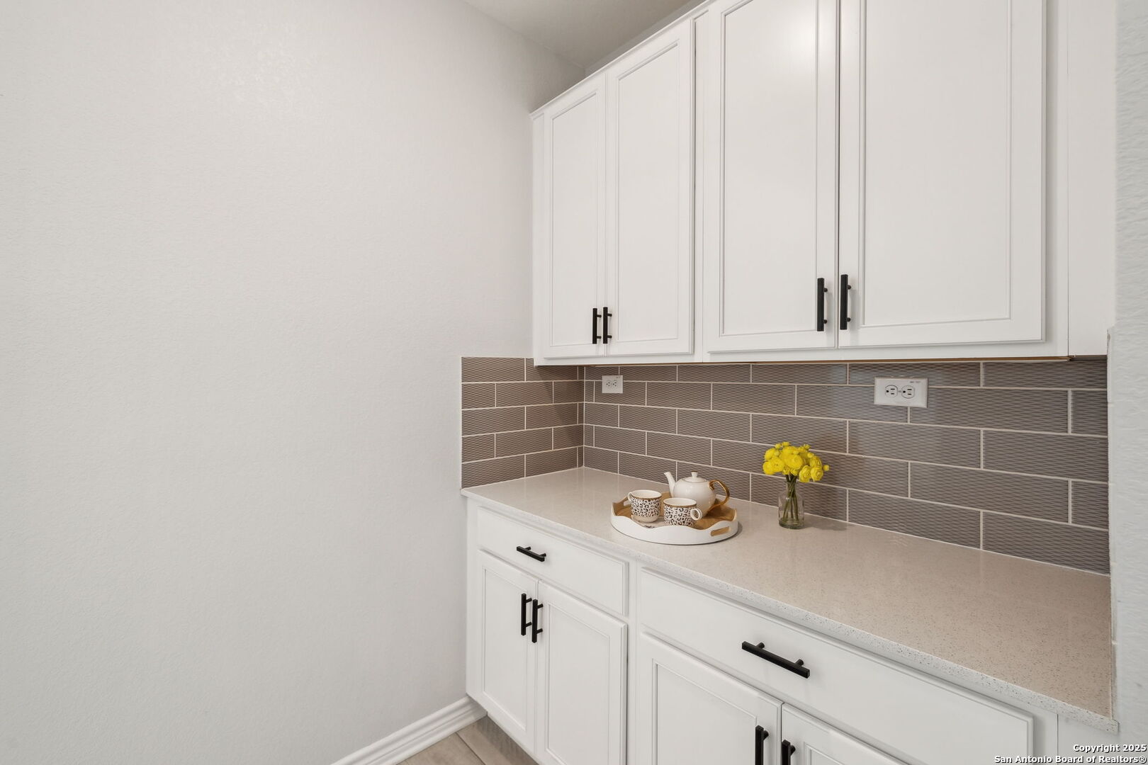 8330 Belgard Cv