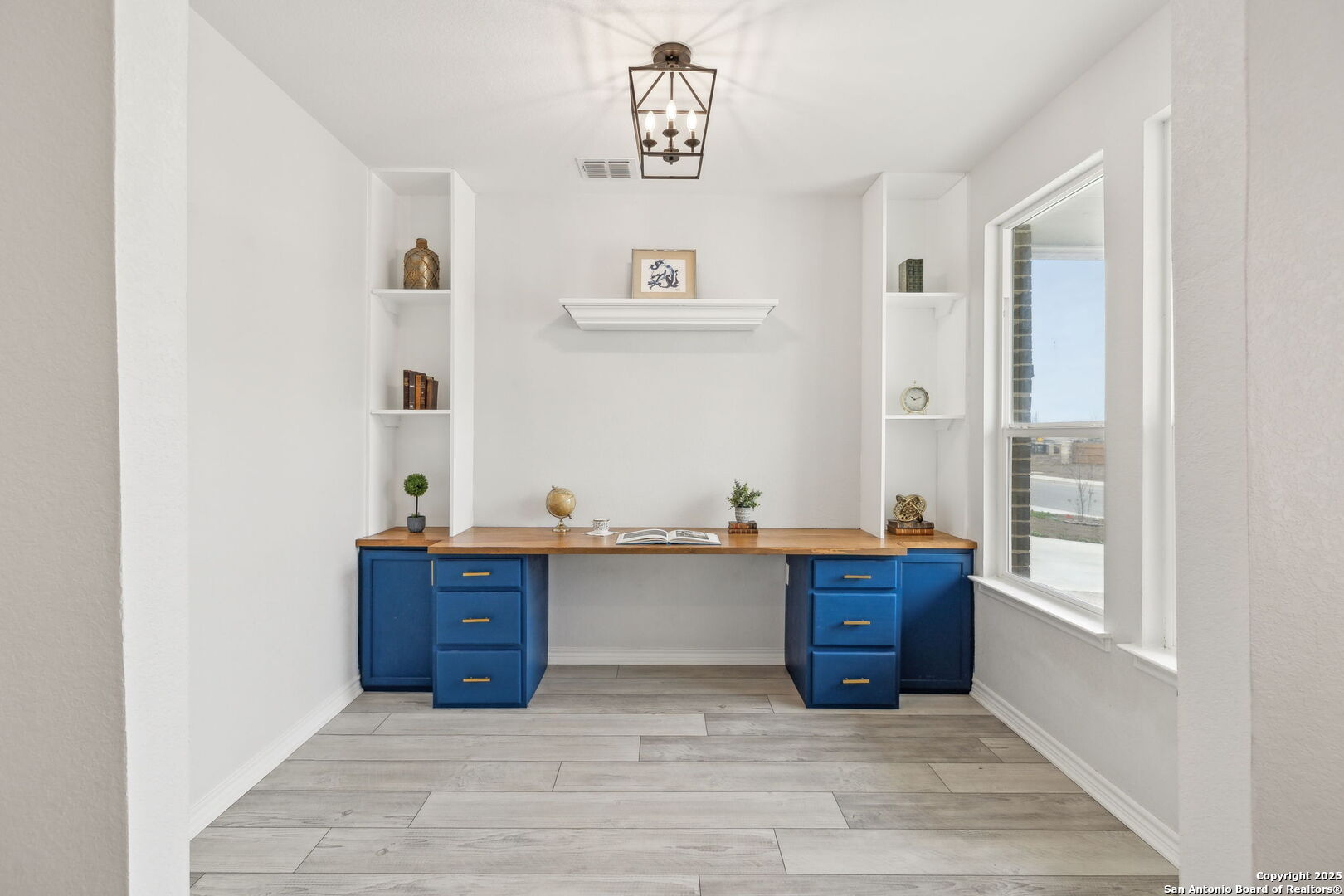8330 Belgard Cv