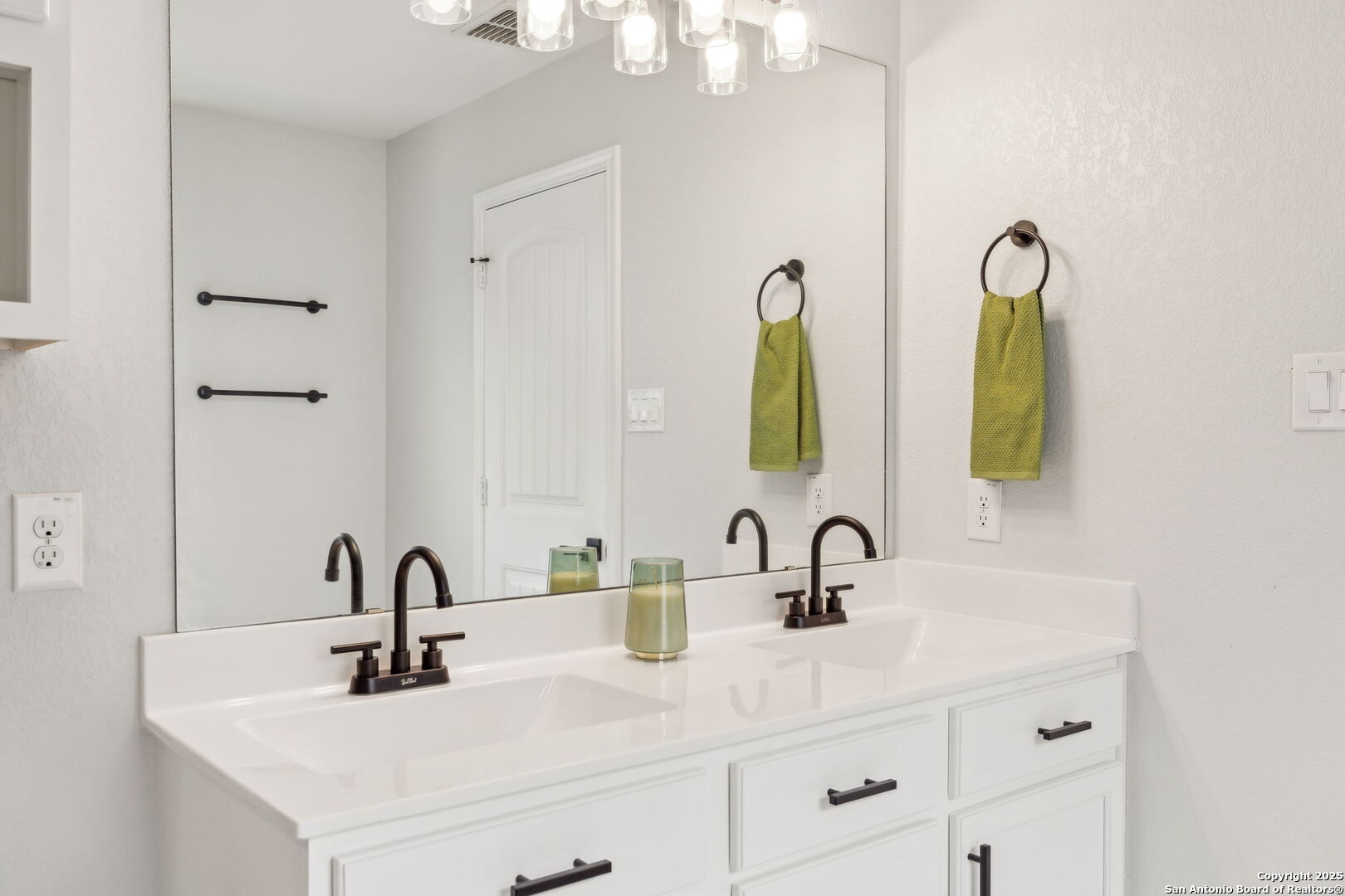 8330 Belgard Cv