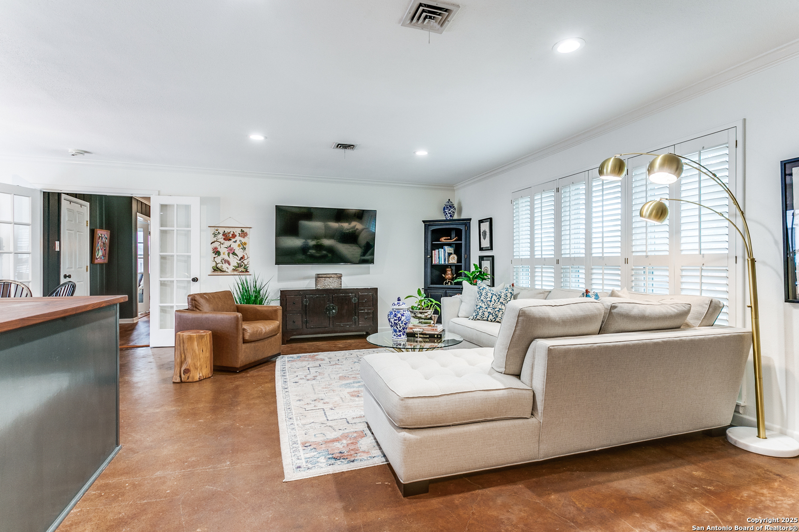2303 KENILWORTH BLVD