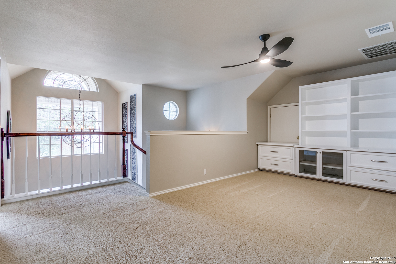 19602 ENCINO CROWN