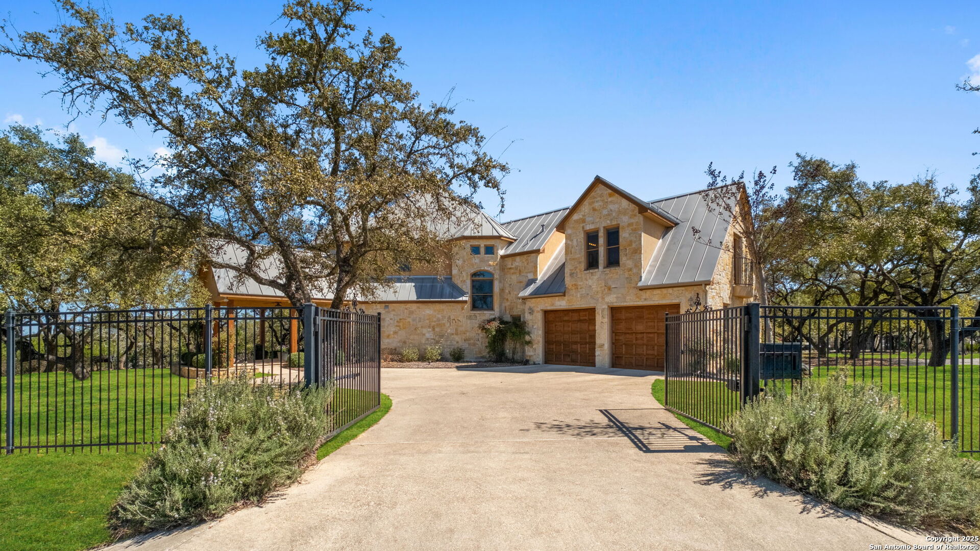 111 Saddle Ridge