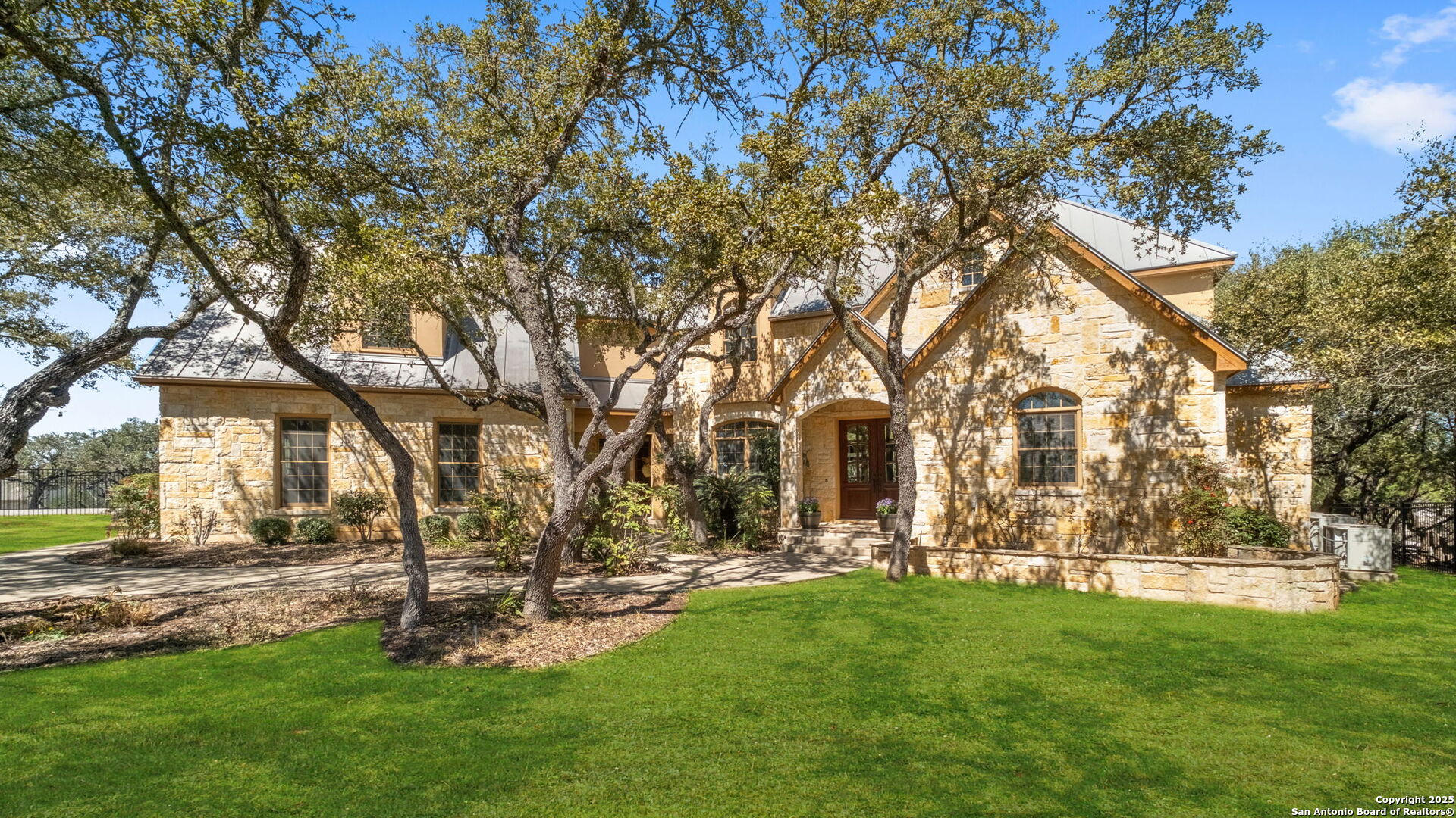 111 Saddle Ridge