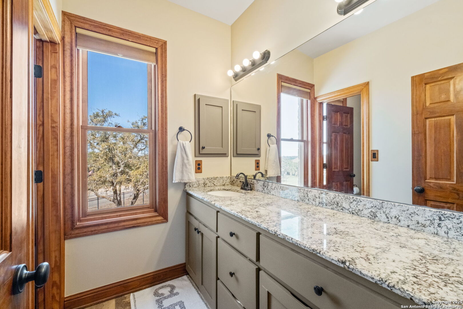 111 Saddle Ridge