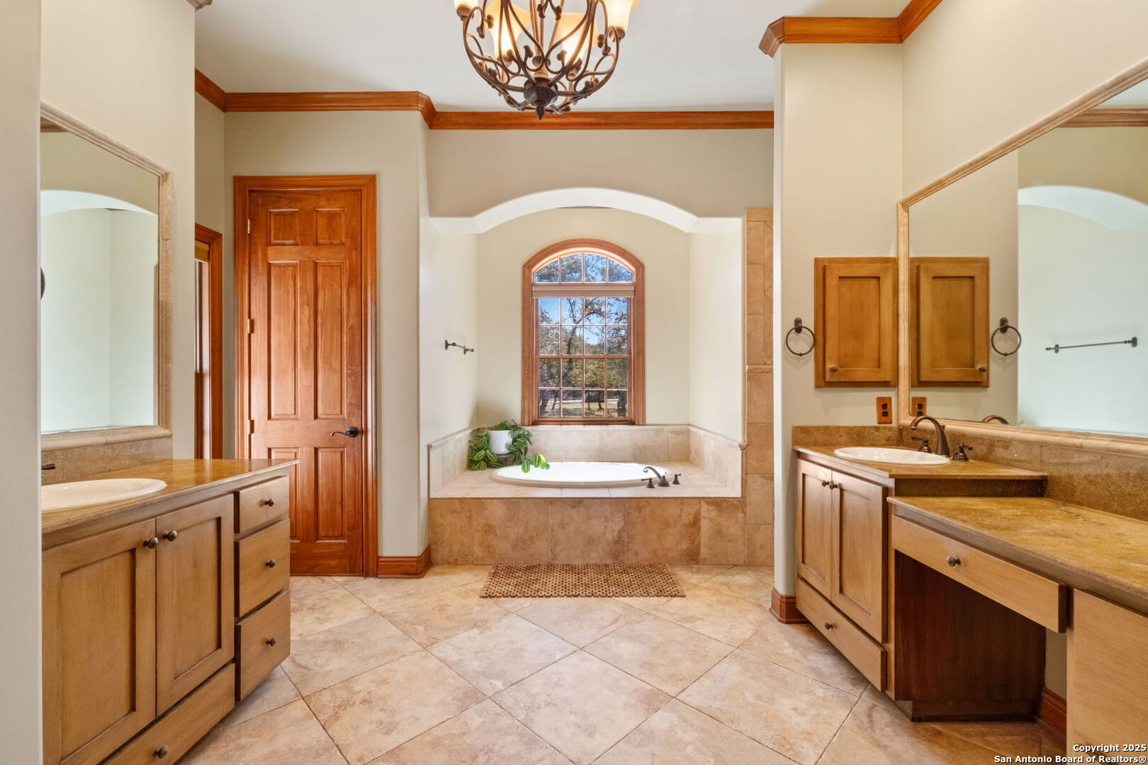 111 Saddle Ridge