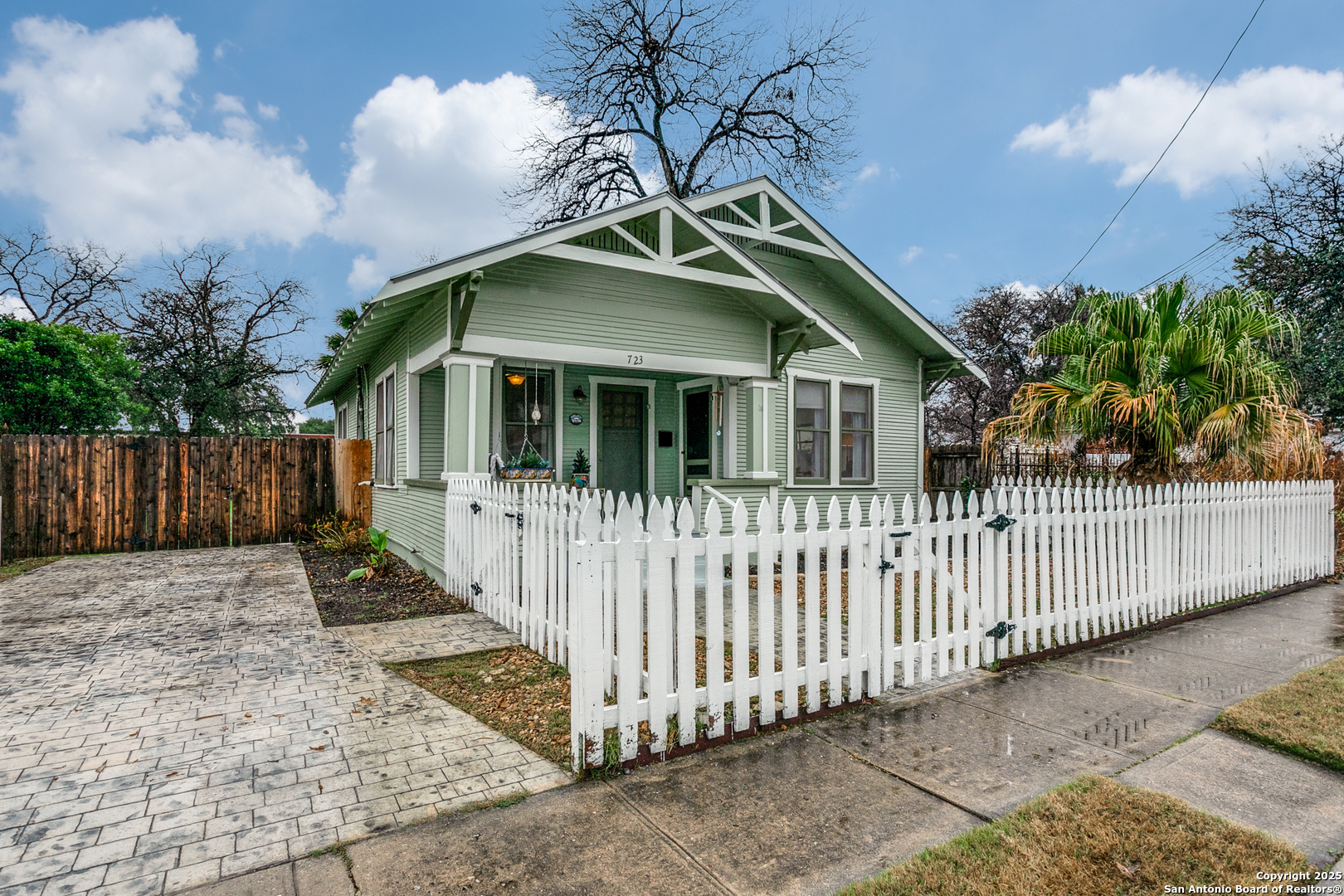 723 S Main