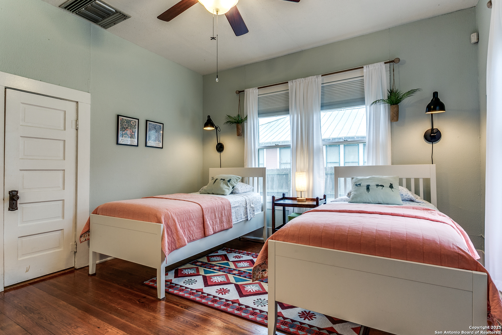 723 S Main
