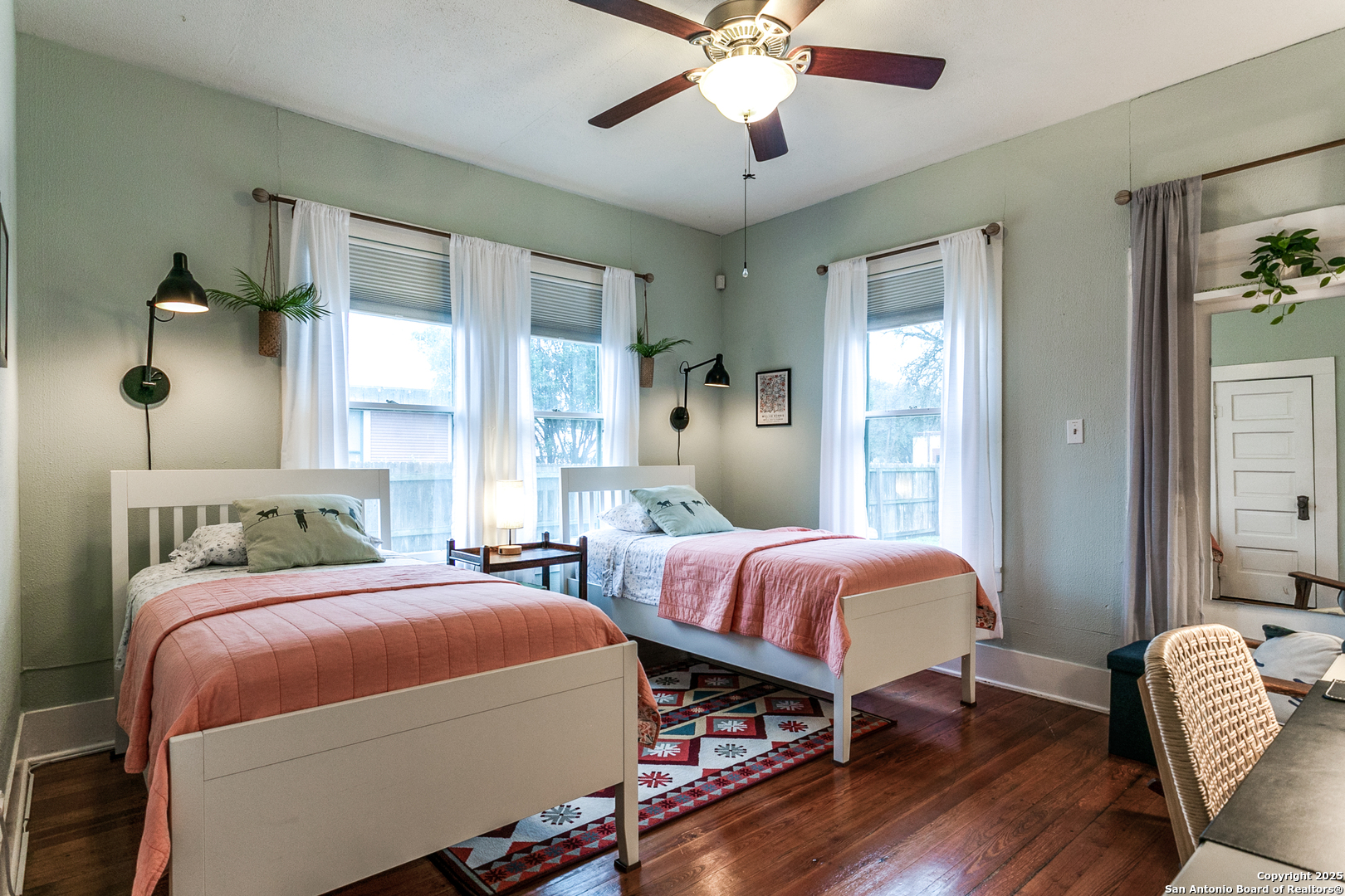 723 S Main