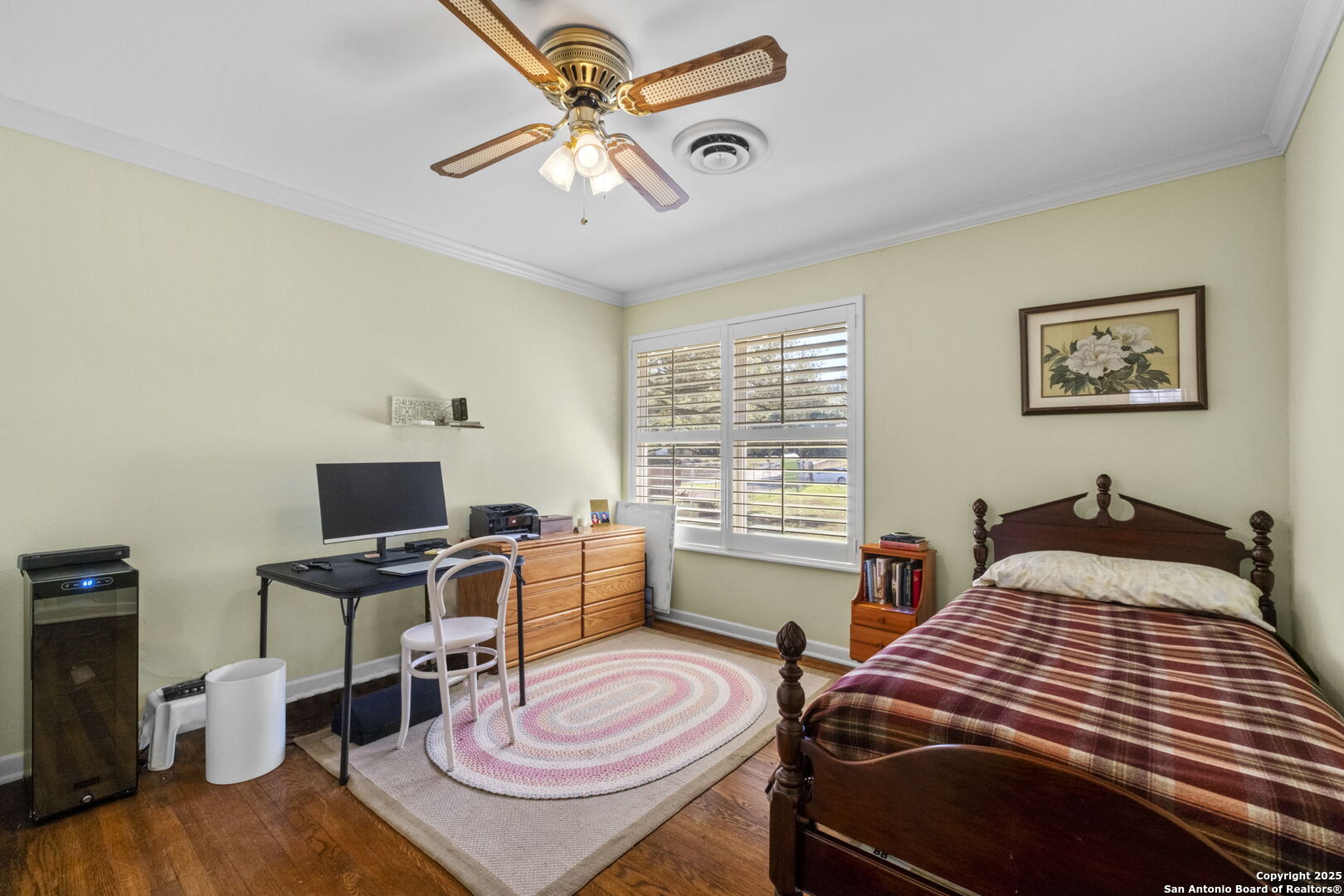 709 CANTERBURY HILL