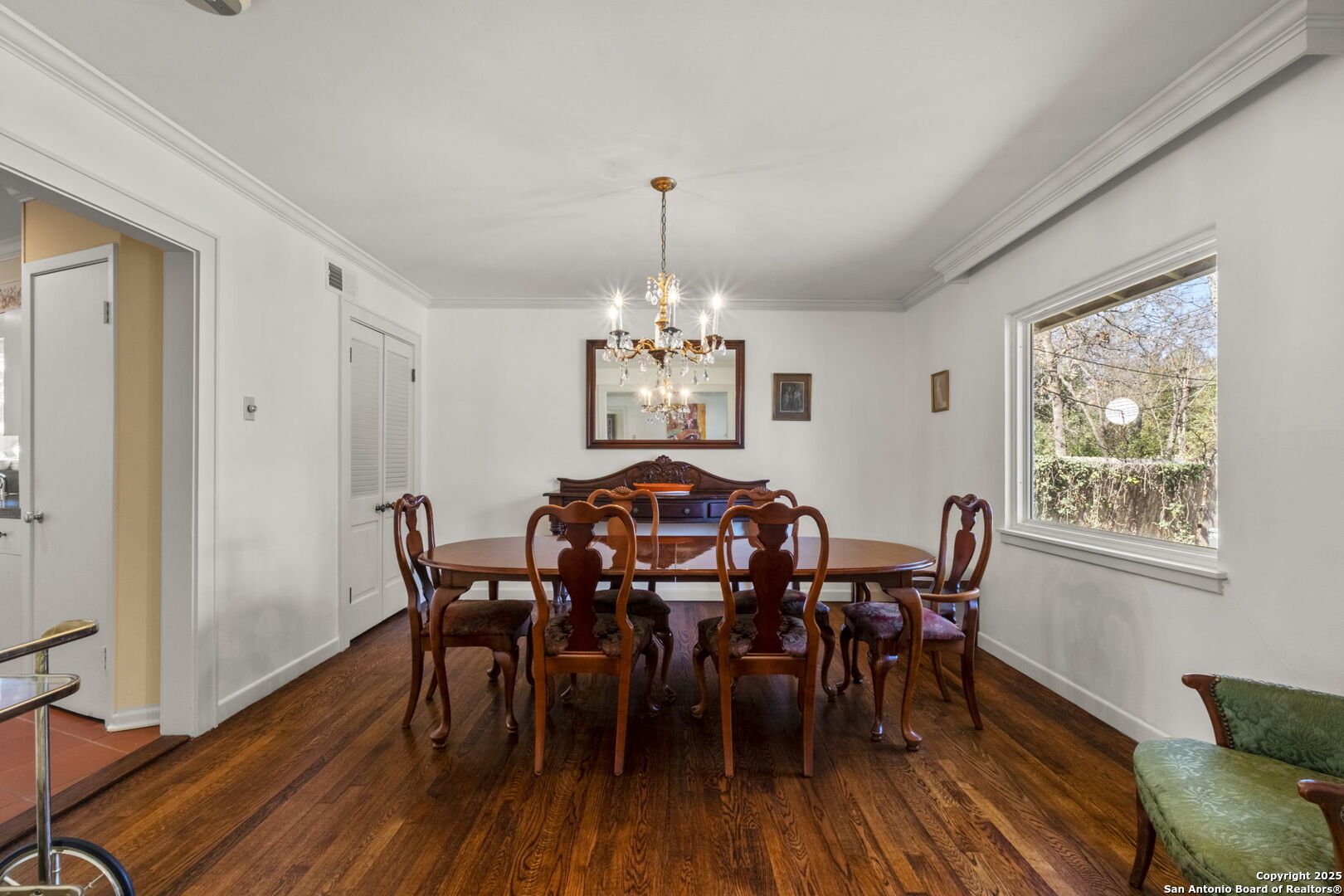 709 CANTERBURY HILL