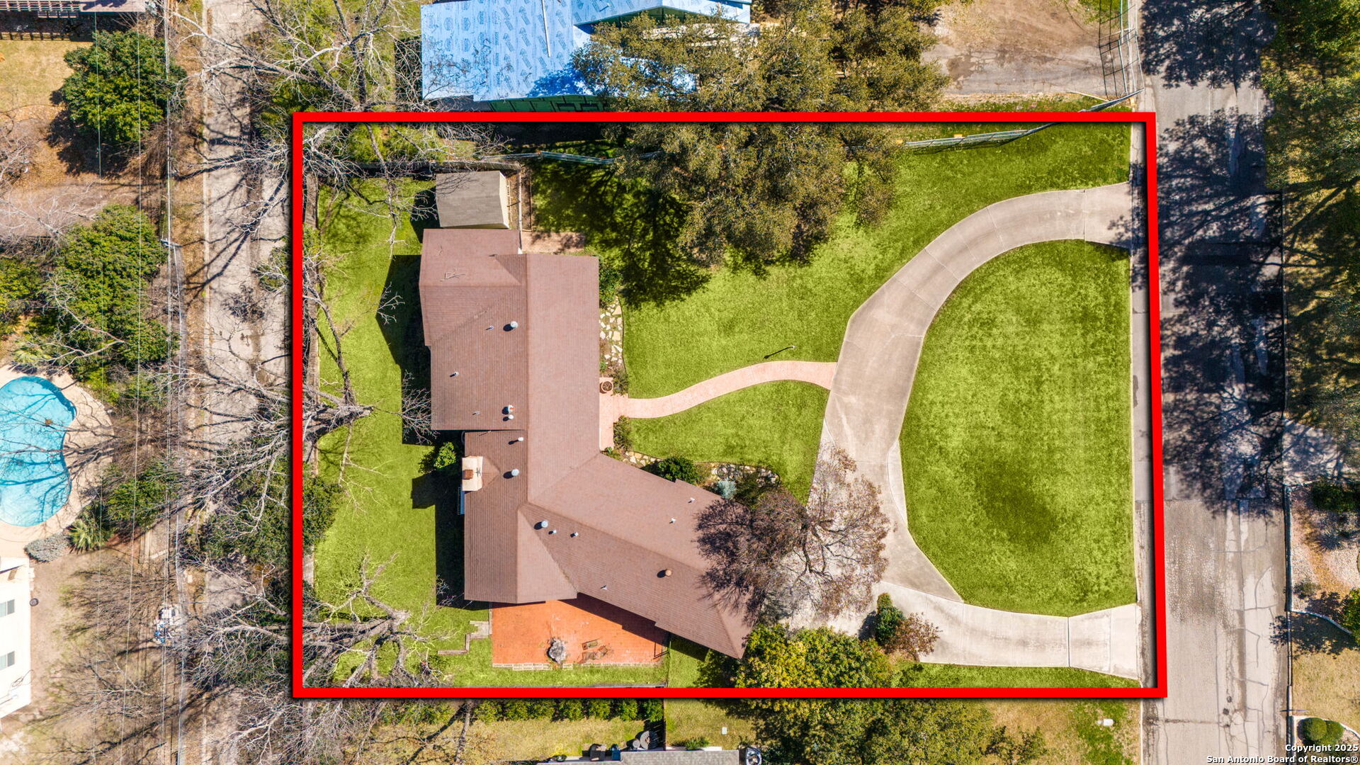 709 CANTERBURY HILL