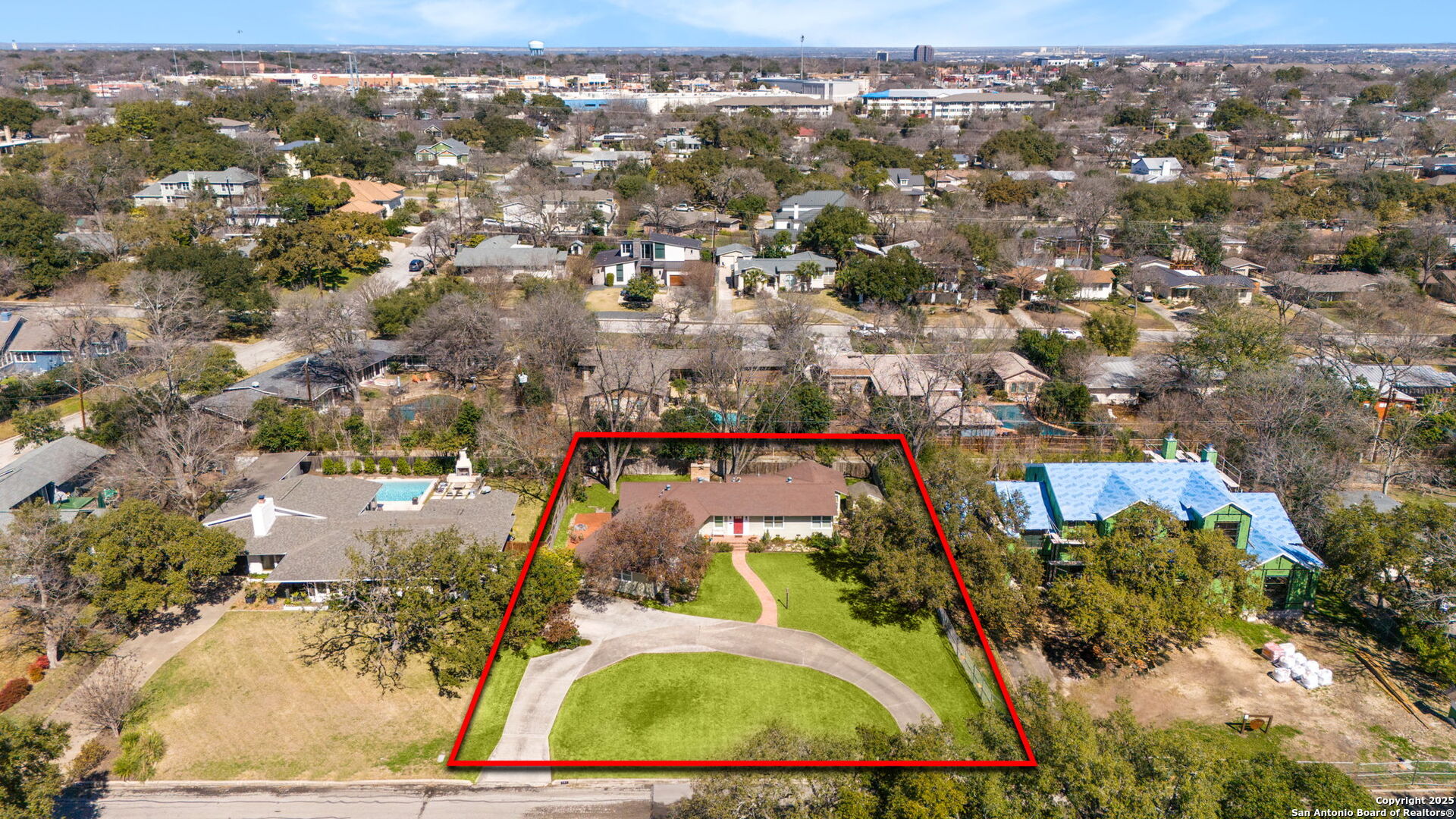 709 CANTERBURY HILL