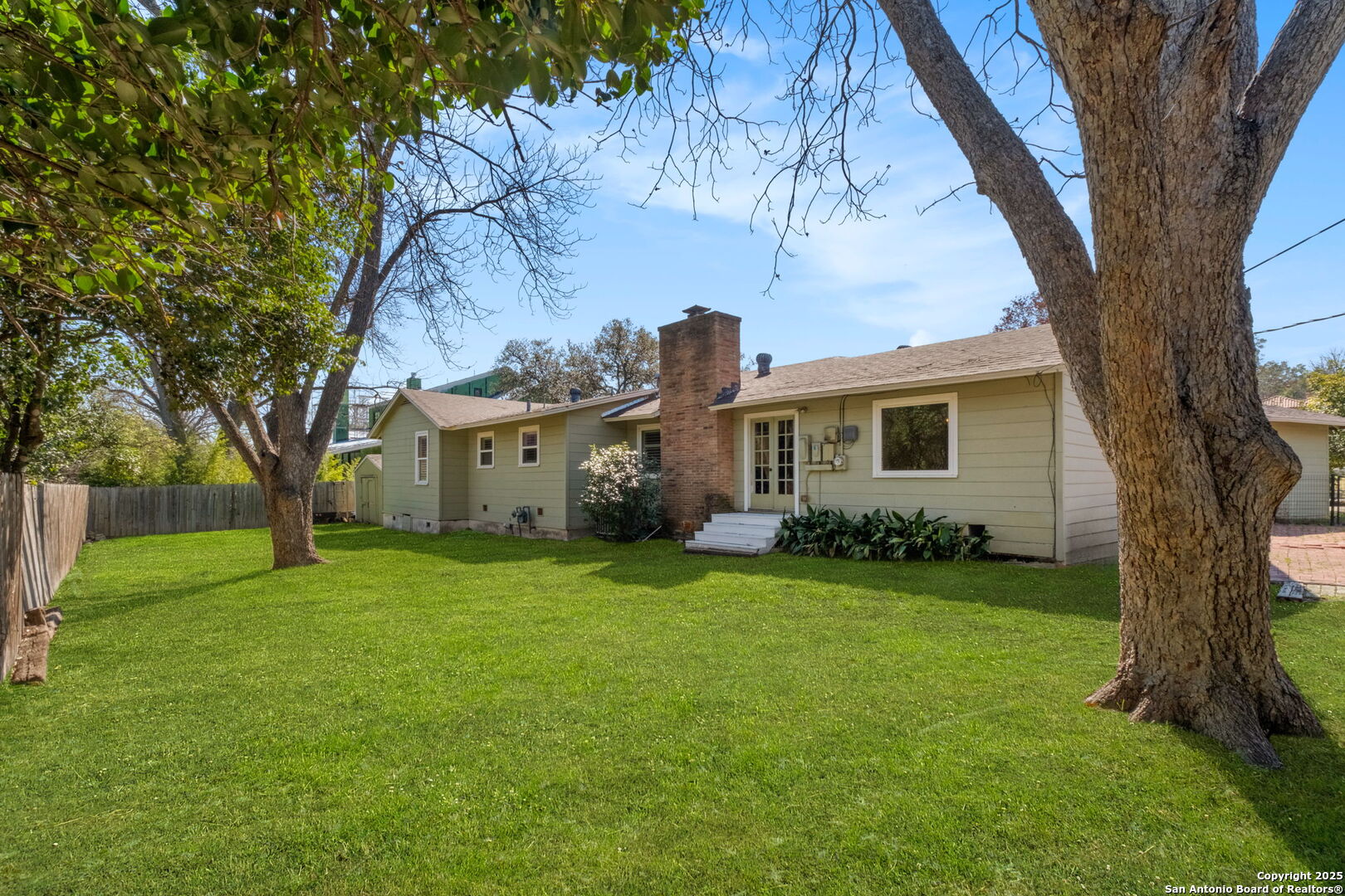 709 CANTERBURY HILL