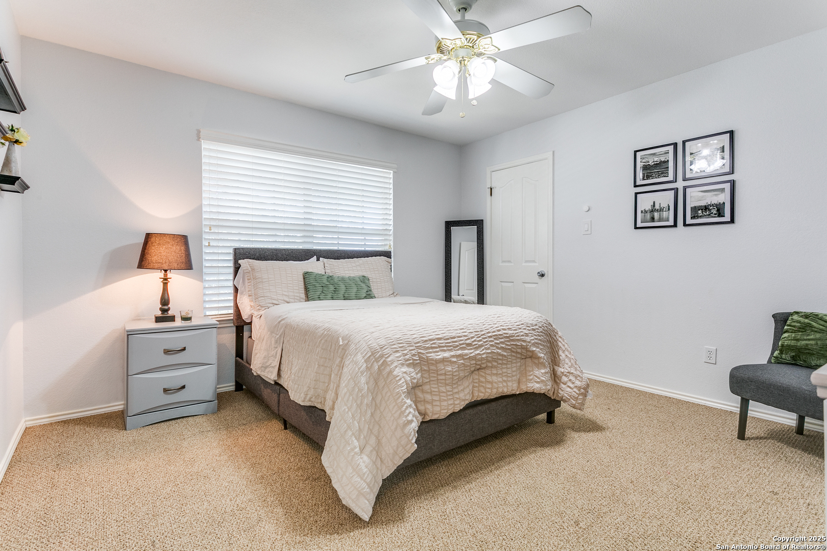 15419 Pebble Gate