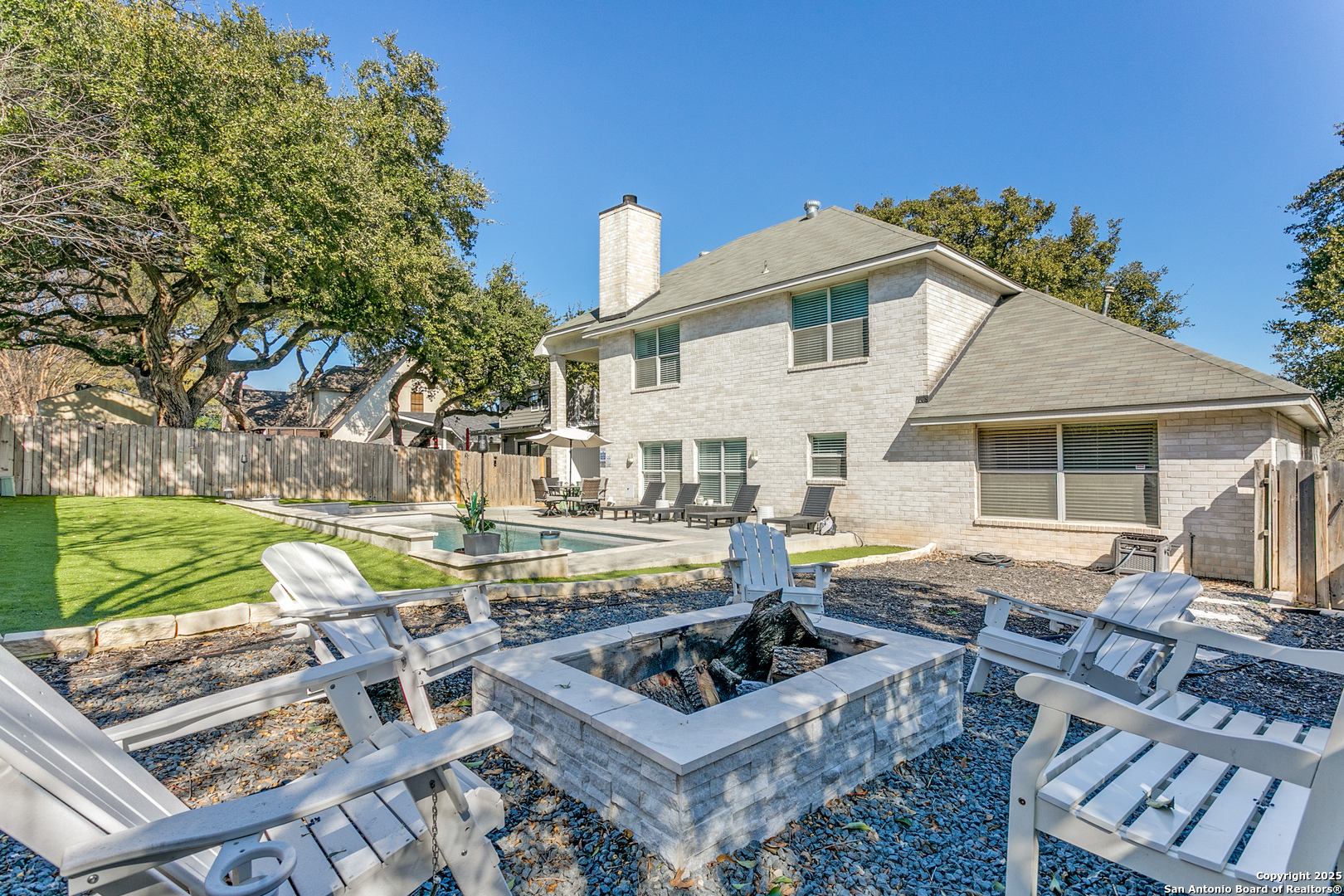 15419 Pebble Gate