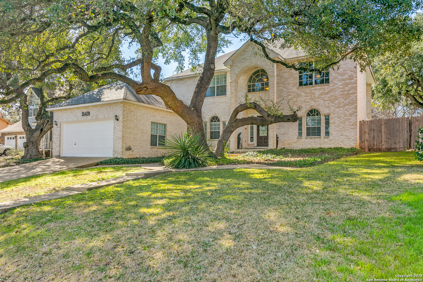 15419 Pebble Gate