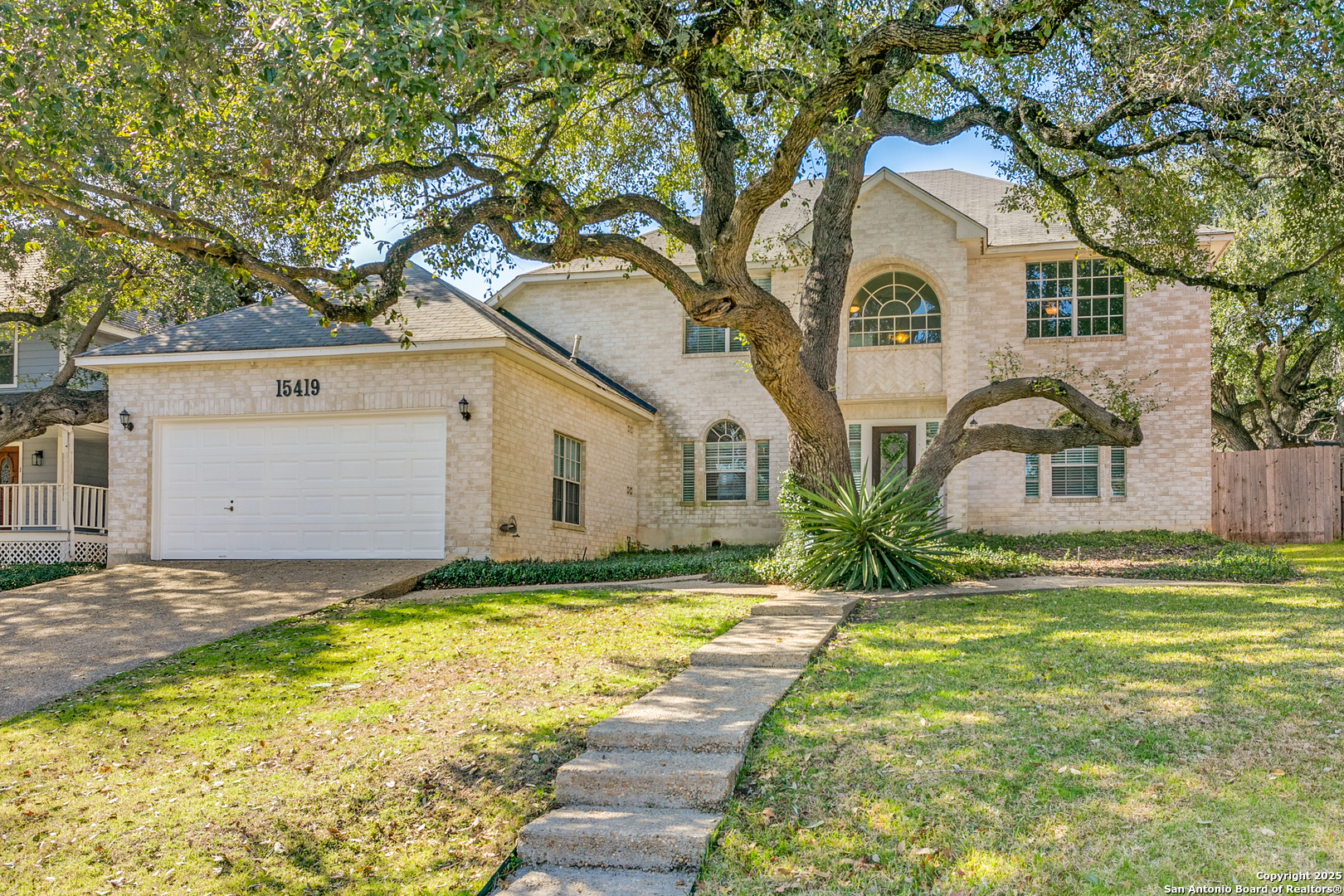 15419 Pebble Gate