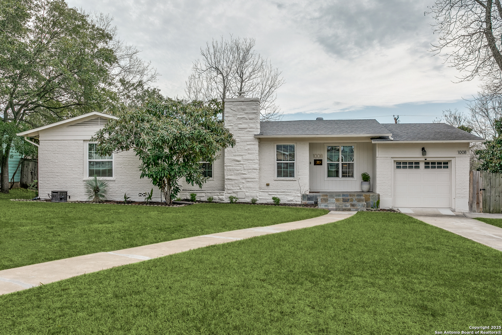 1008 Ivy Lane