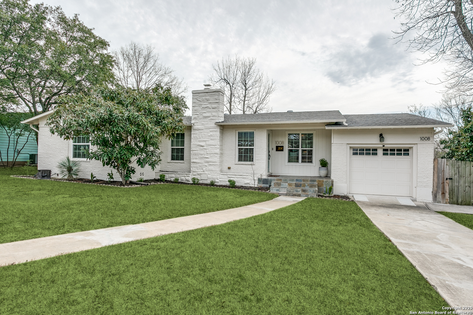 1008 Ivy Lane